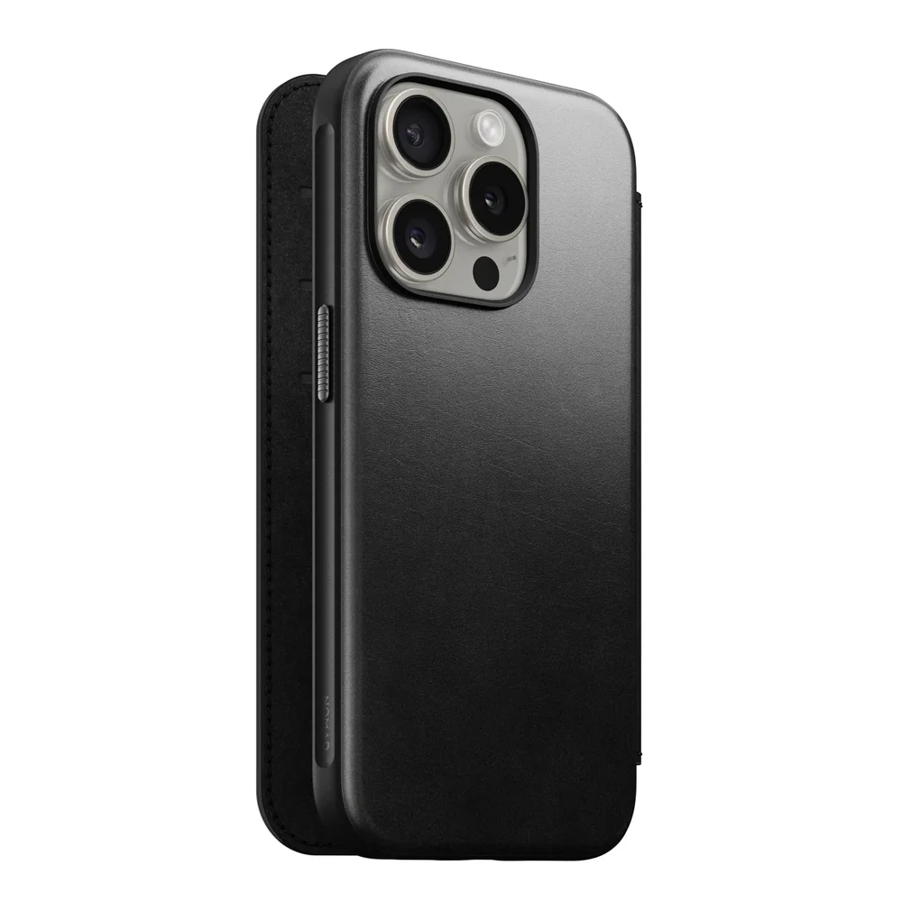 Nomad iPhone 15 Pro Skinnetui MagSafe - Modern Horween Leather Folio Black