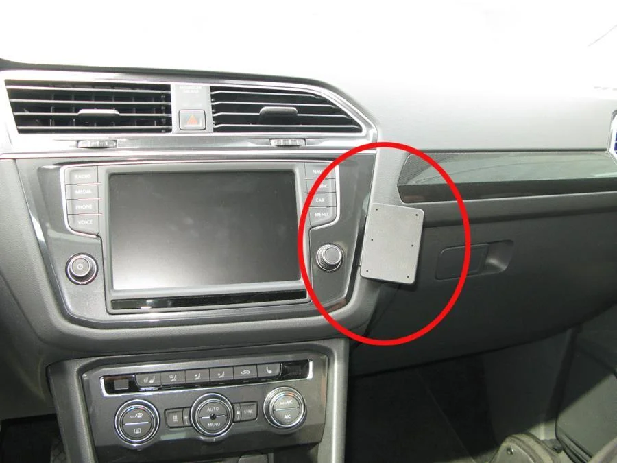 BRODIT BRODIT ProClip Angled Mount Volkswagen Tiguan 17 v:1123705 BRODIT BRODIT ProClip Angled Mount Volkswagen Tiguan 17 v:1123705