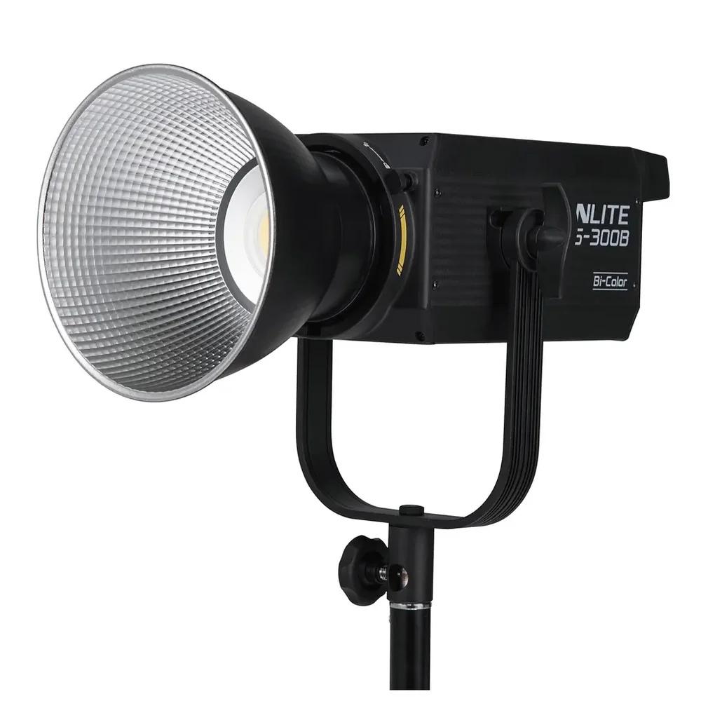 Nanlite FS-300B LED Bi-color Spot Light v:4785015